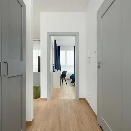 Nowoczesny Z Parkingiem W Atrakcyjnej Lokalizacji Katowic By Renters