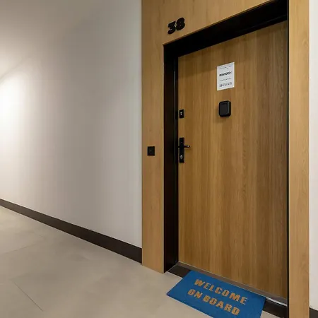 Nowoczesny Z Parkingiem W Atrakcyjnej Lokalizacji Katowic By Renters 卡托维兹