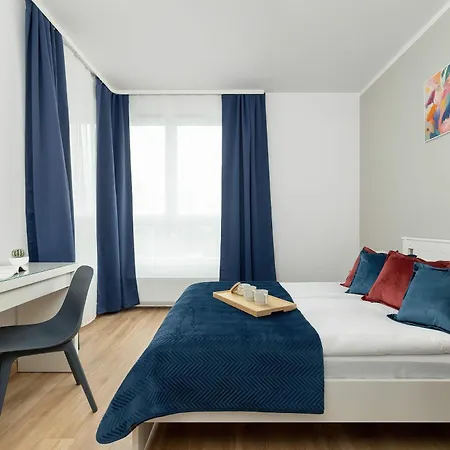 Nowoczesny Z Parkingiem W Atrakcyjnej Lokalizacji Katowic By Renters Apartamento