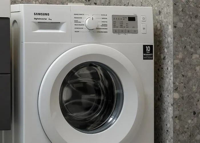 Nowoczesny Z Parkingiem W Atrakcyjnej Lokalizacji Katowic By Renters Apartmán